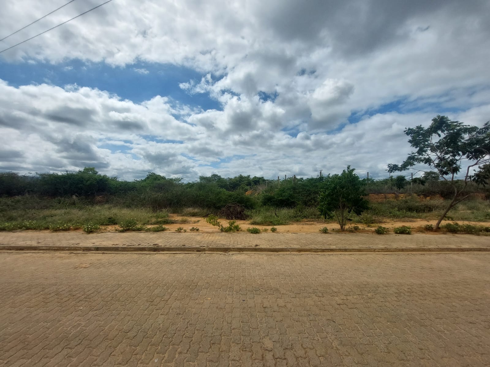 Terreno à venda, Universitários, Araçuaí, MG
