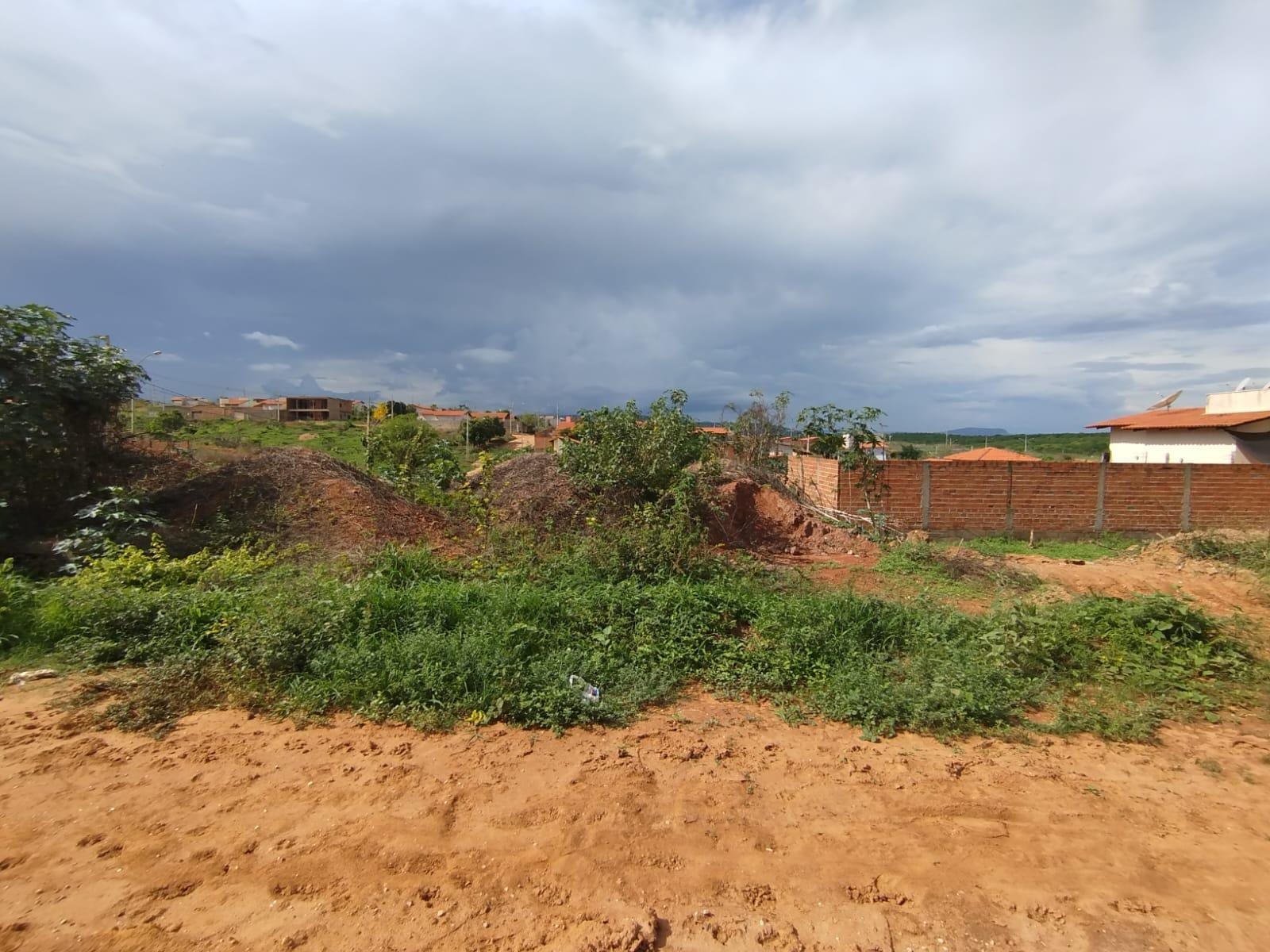 Terreno à venda, São Francisco II, Araçuaí, MG