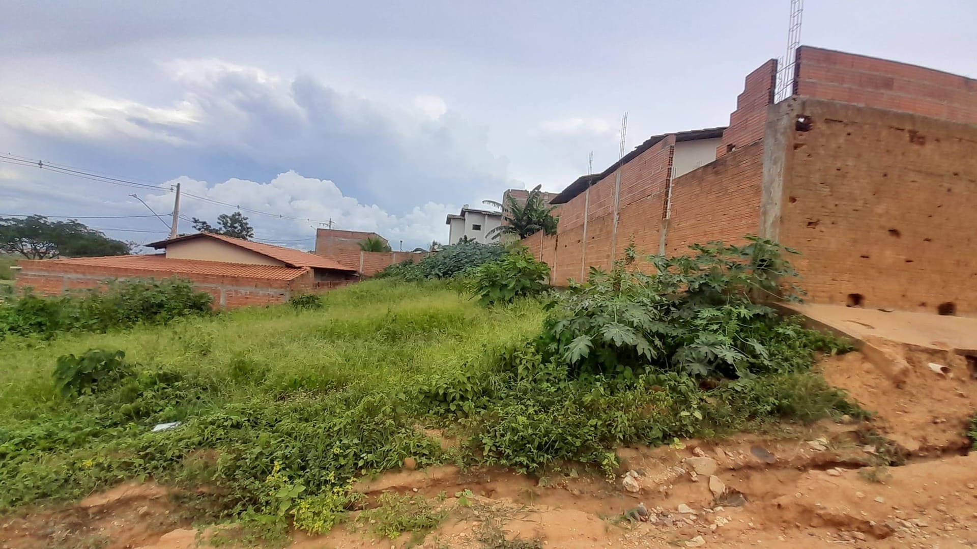 Terreno à venda, São Francisco I, Araçuaí, MG