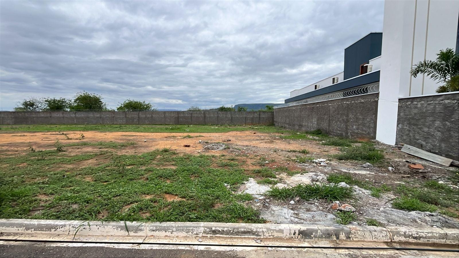 Terreno à venda, Jardim das Palmeiras, Araçuaí, MG