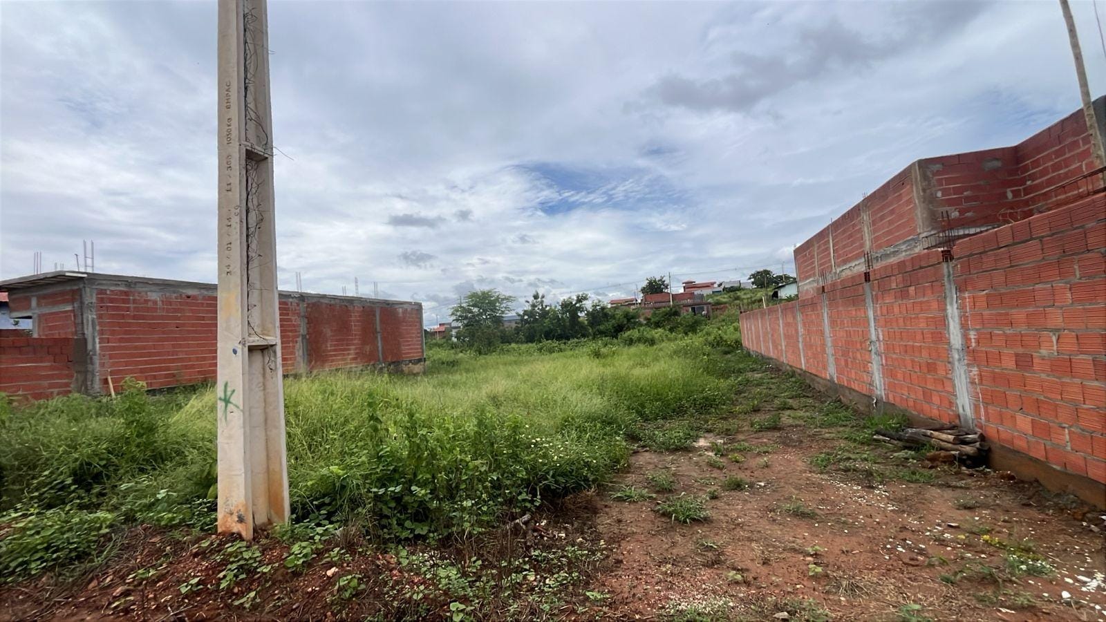 Terreno à venda, São Francisco II, Araçuaí, MG