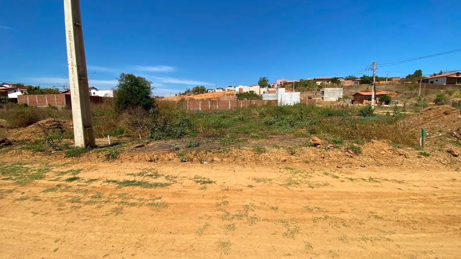 Terreno à venda, São Francisco, Araçuaí, MG