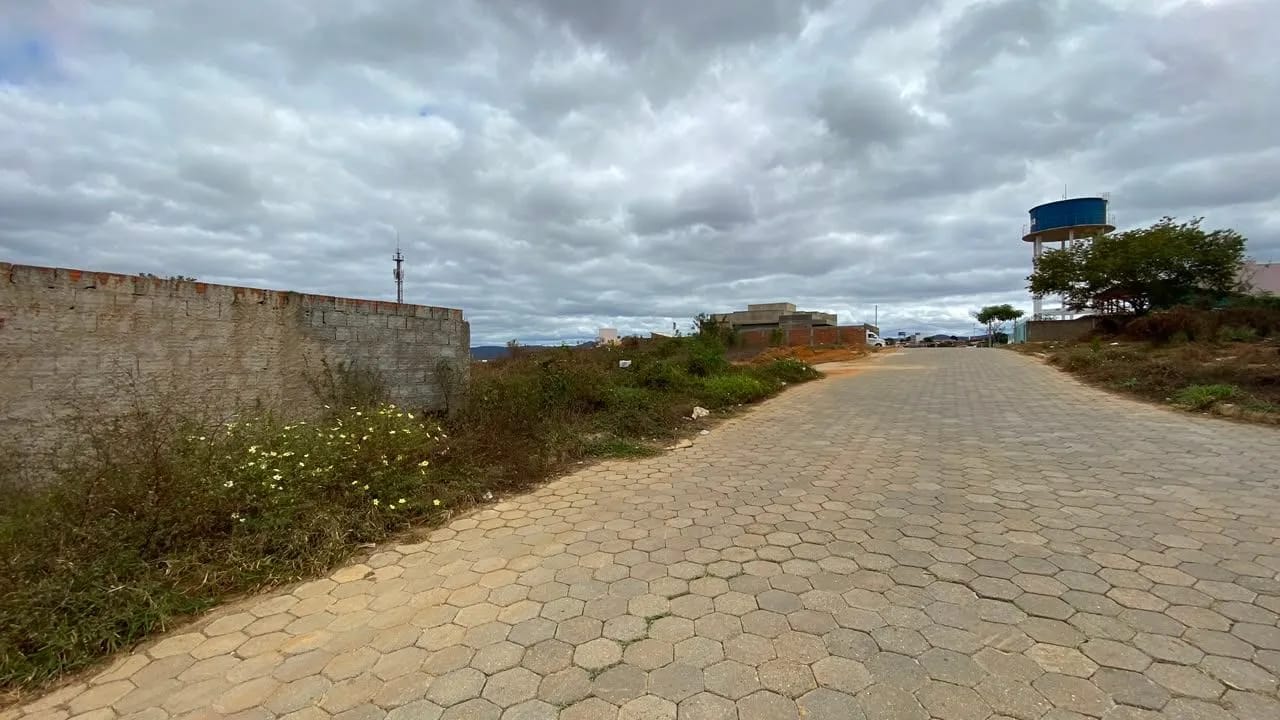 Terreno à venda, J K, Araçuaí, MG