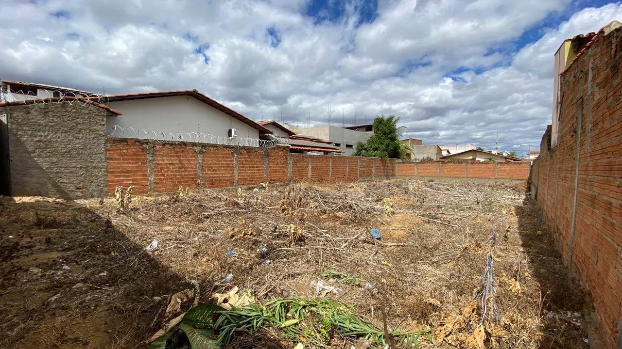 Terreno à venda, São Geraldo, Araçuaí, MG