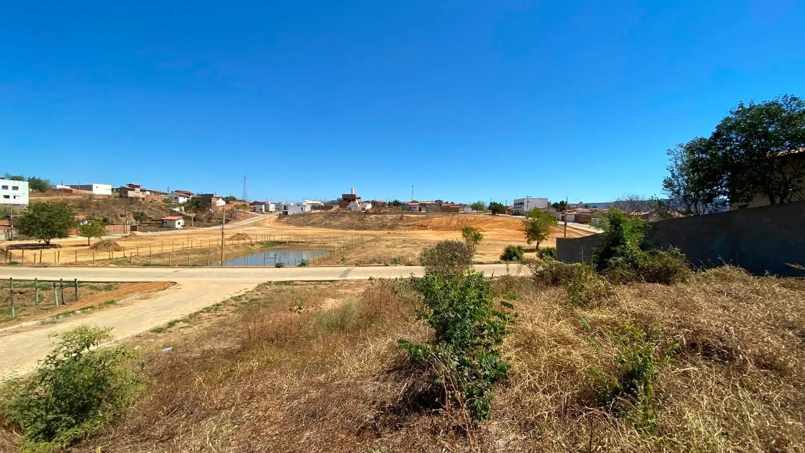 Terreno à venda, São Francisco, Araçuaí, MG