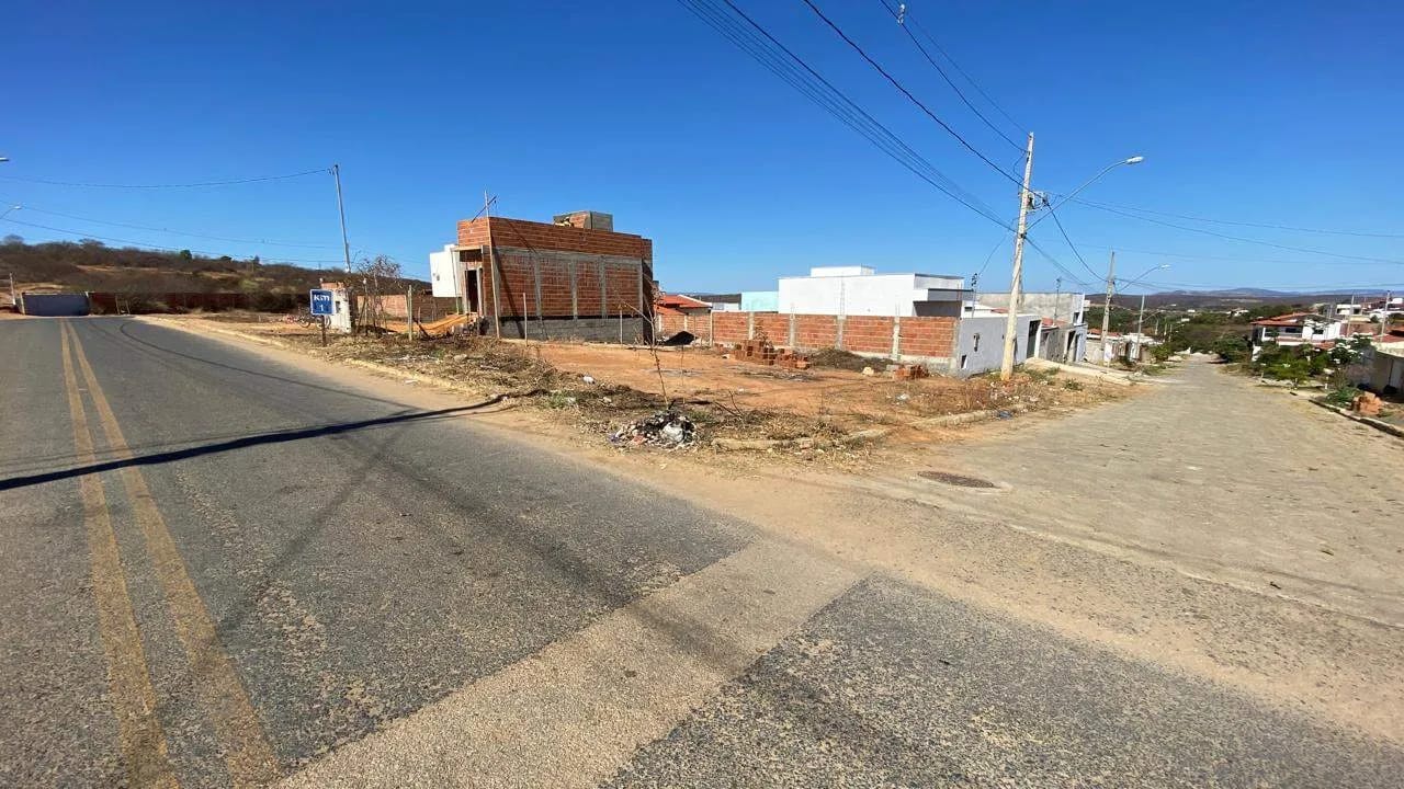 Terreno à venda, J K, Araçuaí, MG