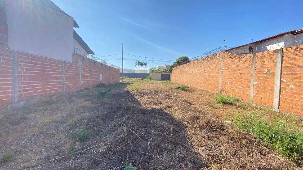 Terreno à venda, J K, Araçuaí, MG