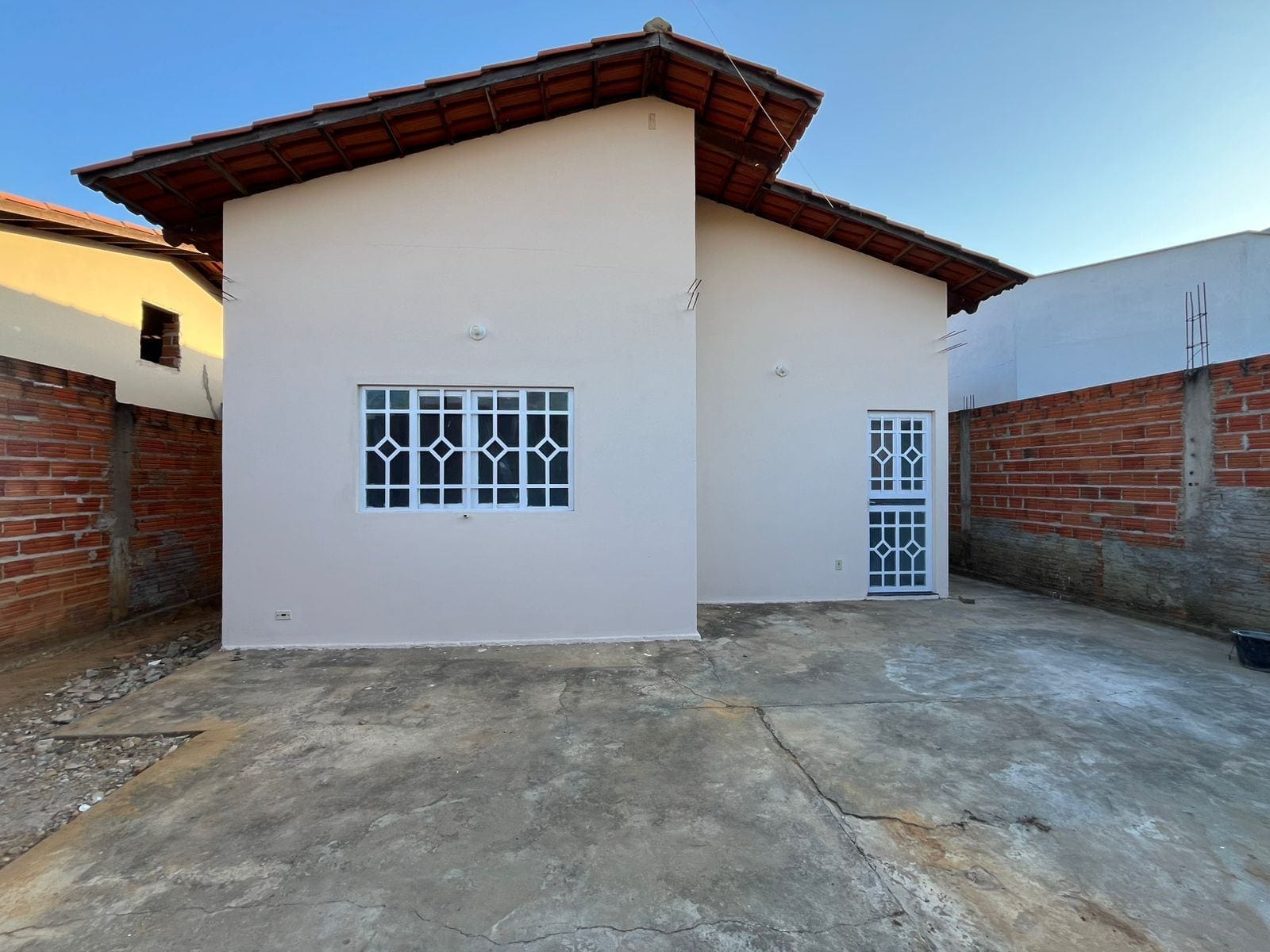 Casa para locação, Juparaná, Araçuaí, MG